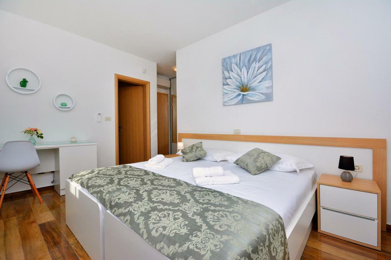 Villa Authentica With Heated Pool Гребастика Экстерьер фото