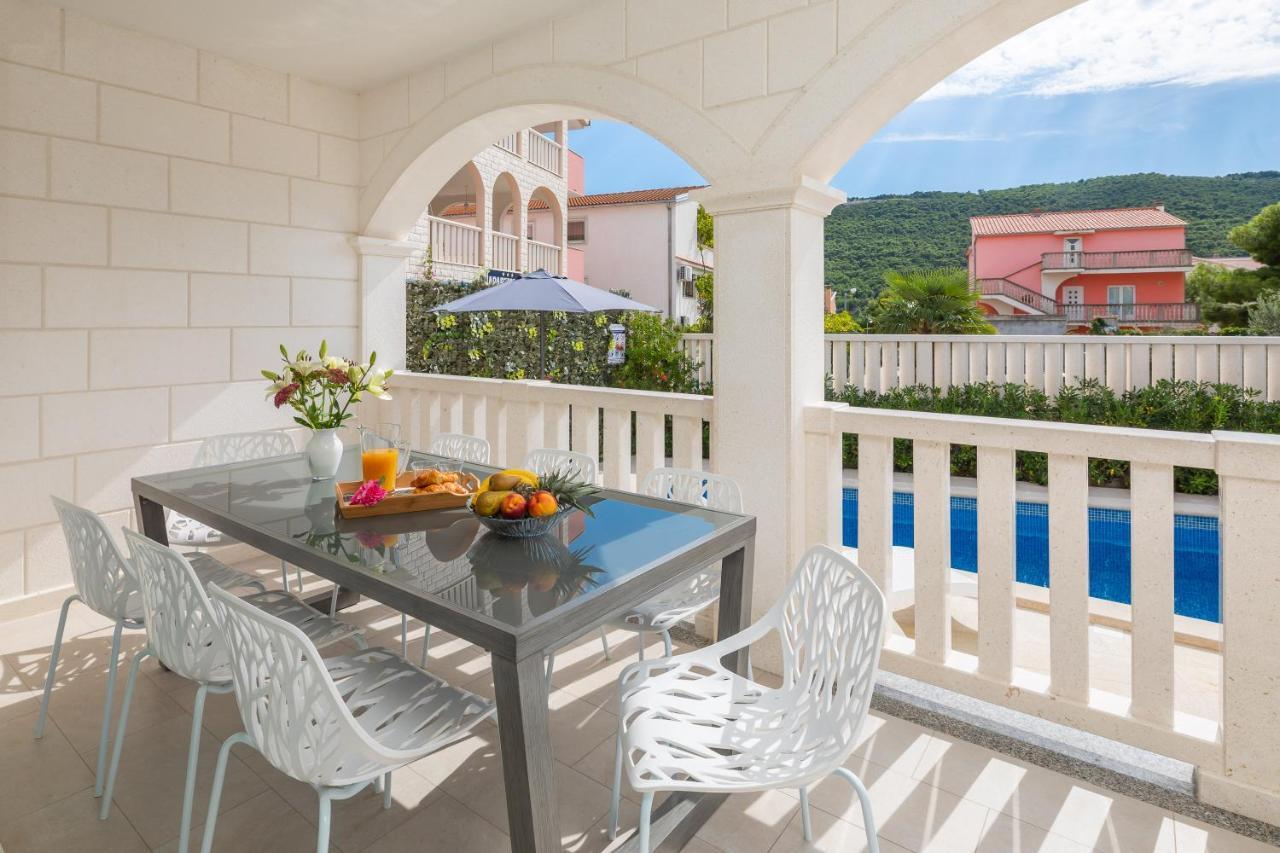 Villa Authentica With Heated Pool Гребастика Экстерьер фото